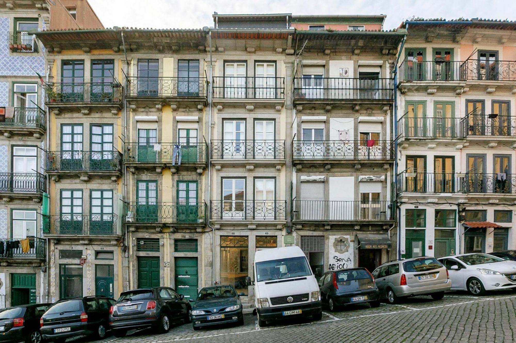 Door 65 - Historical Center Apartments Porto Exterior photo