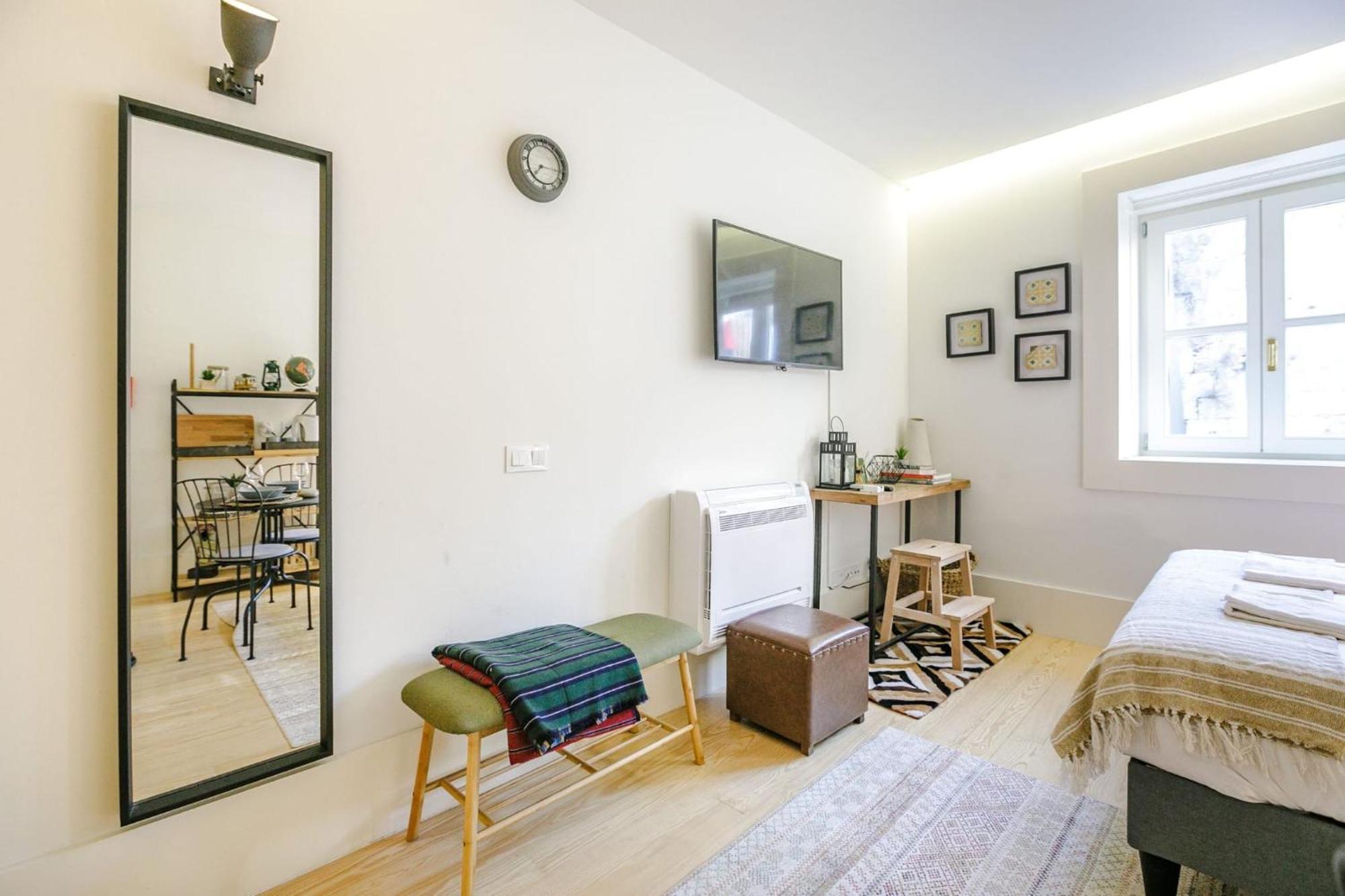Door 65 - Historical Center Apartments Porto Exterior photo